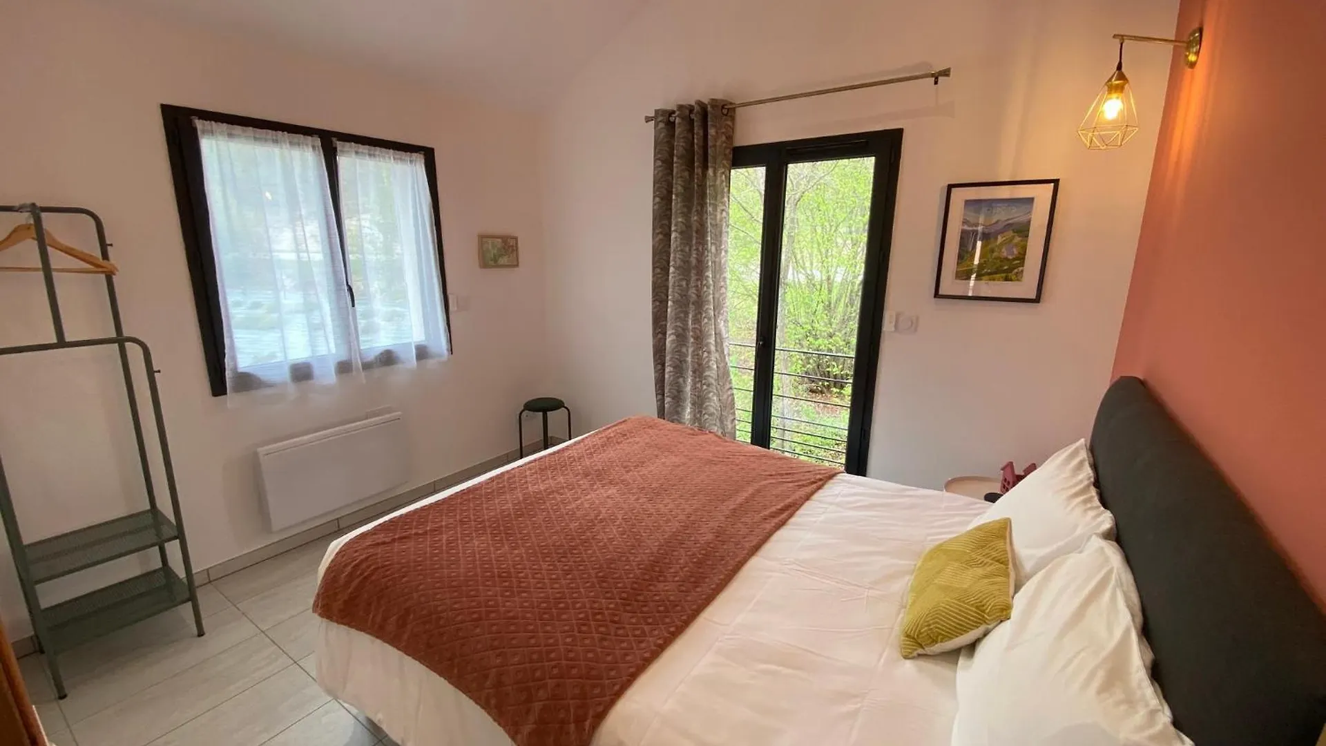 Appartement 2 A 4 Personnes, Une Pause Au Vert Chateauvieux